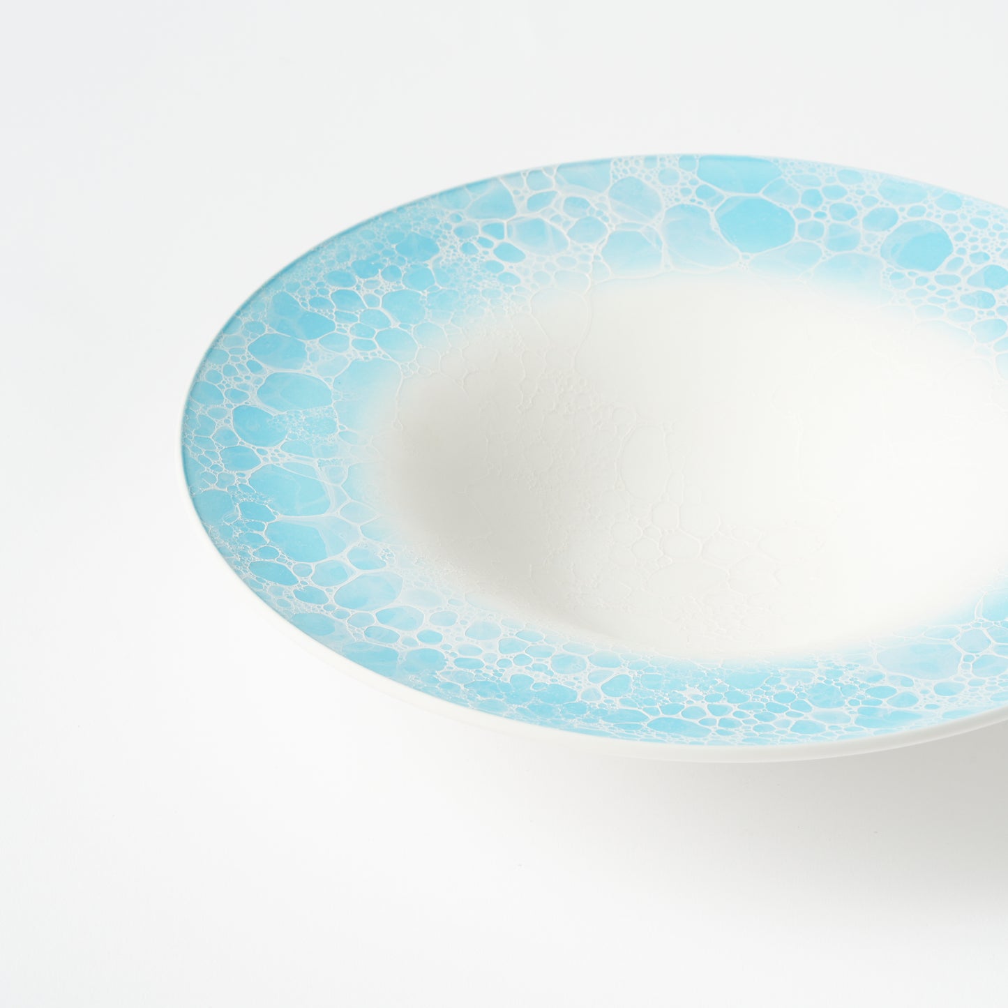 Wide Rimmed Dimple Bowl 24cm