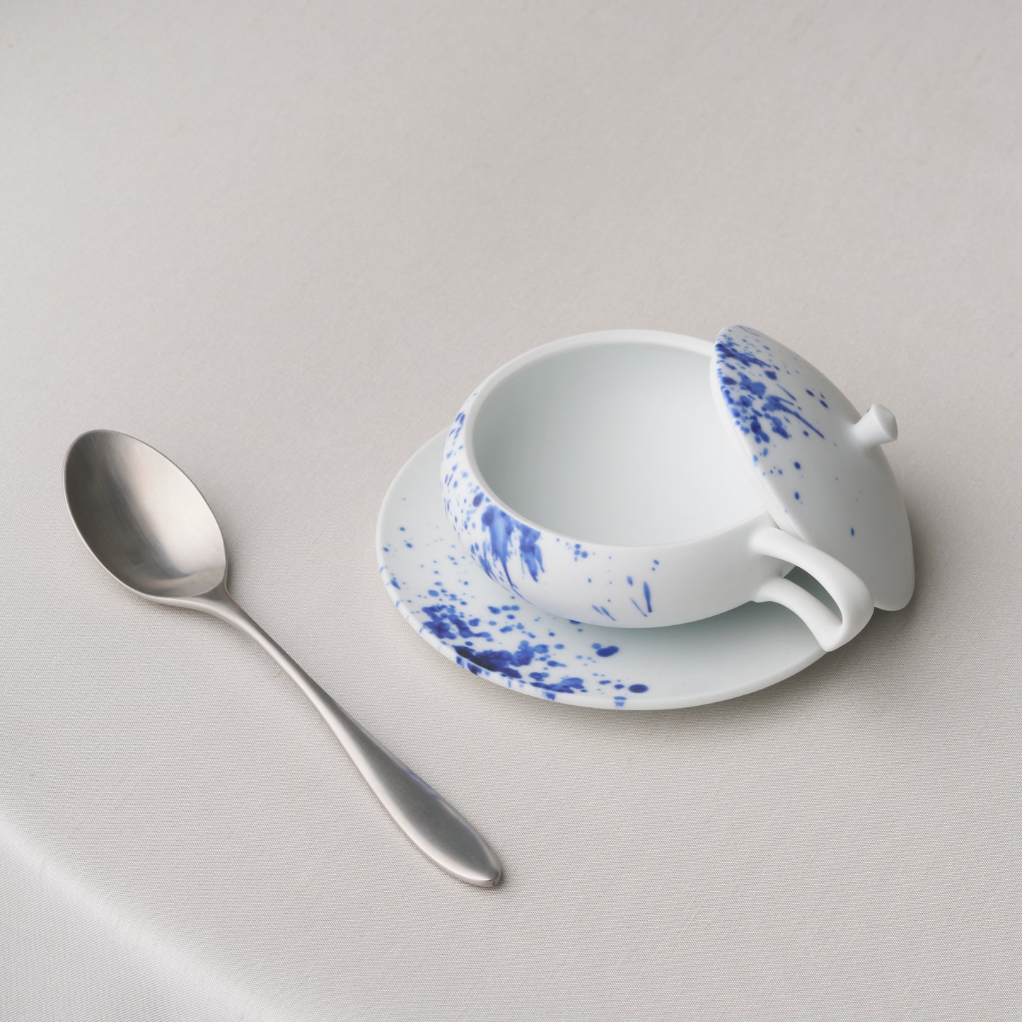Aladdin Cup with Handle & Saucer