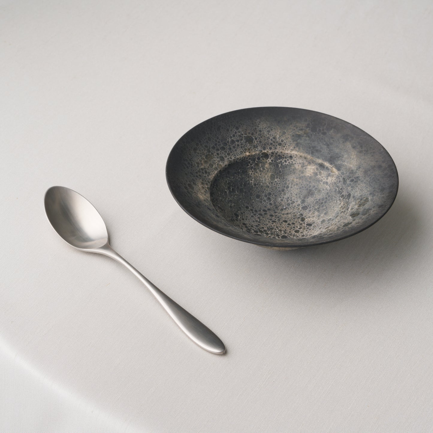 Frame Medium Rim Bowl - Moon Surface