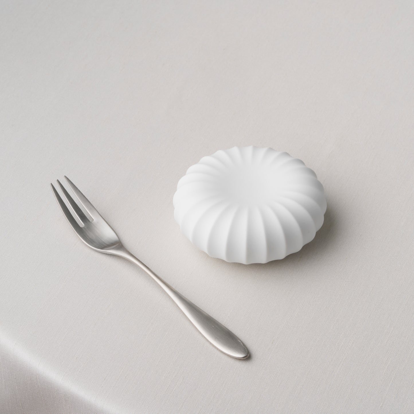 Kikuwari Hollow Plate 9.5cm