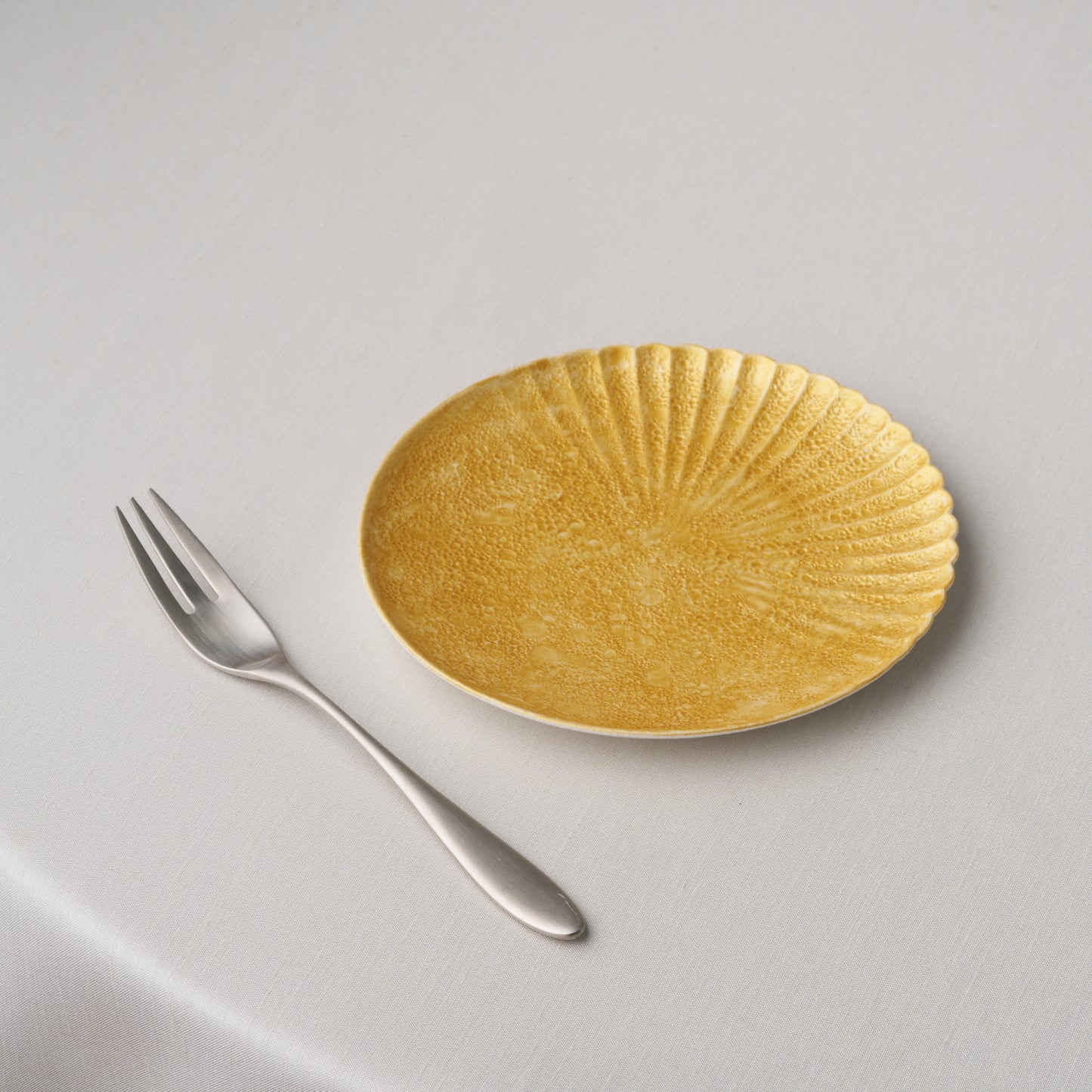 Half Chrysanthemum Plate