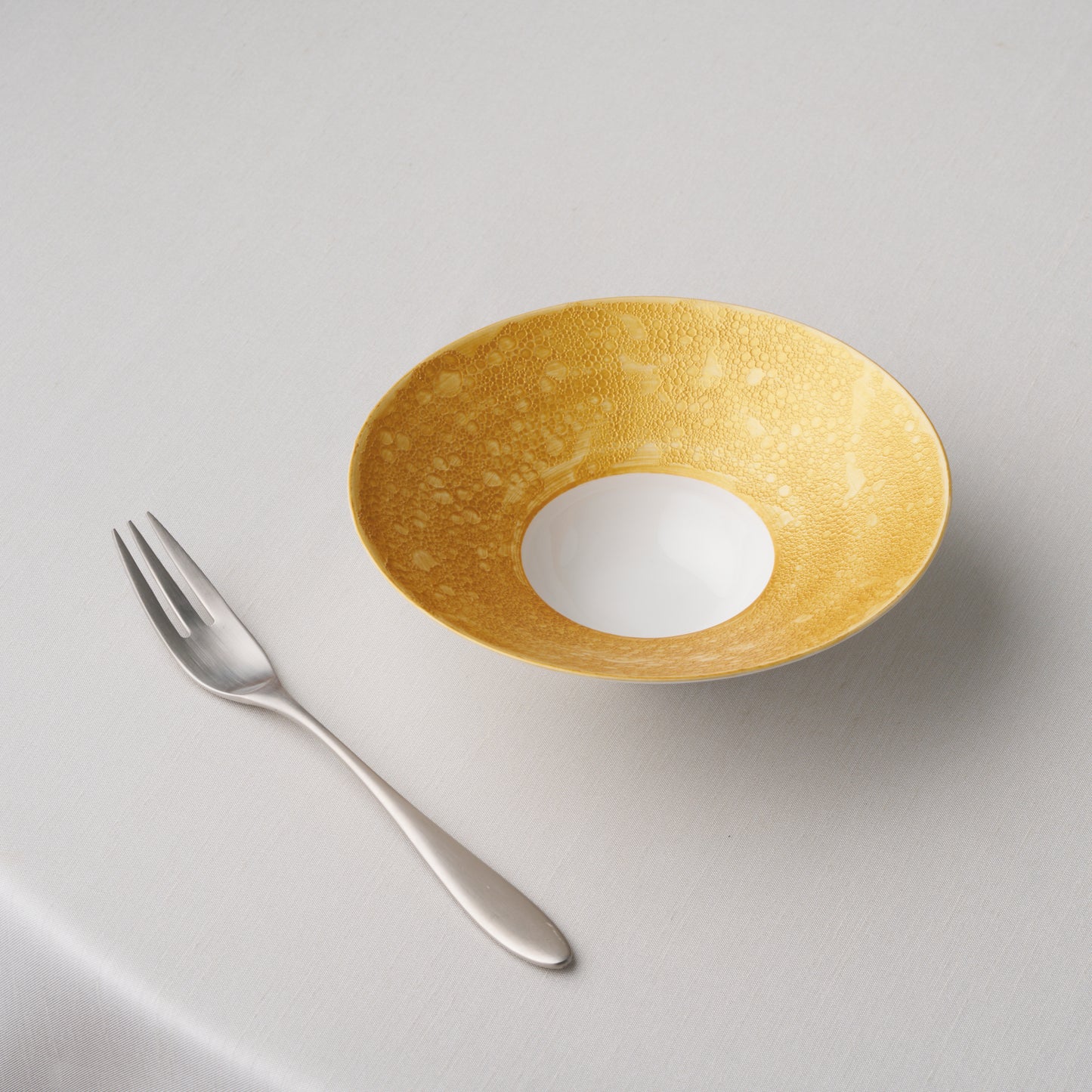 Frame Wide Rim Bowl - Mica Gold on Awagesho White (Center Glossy White)