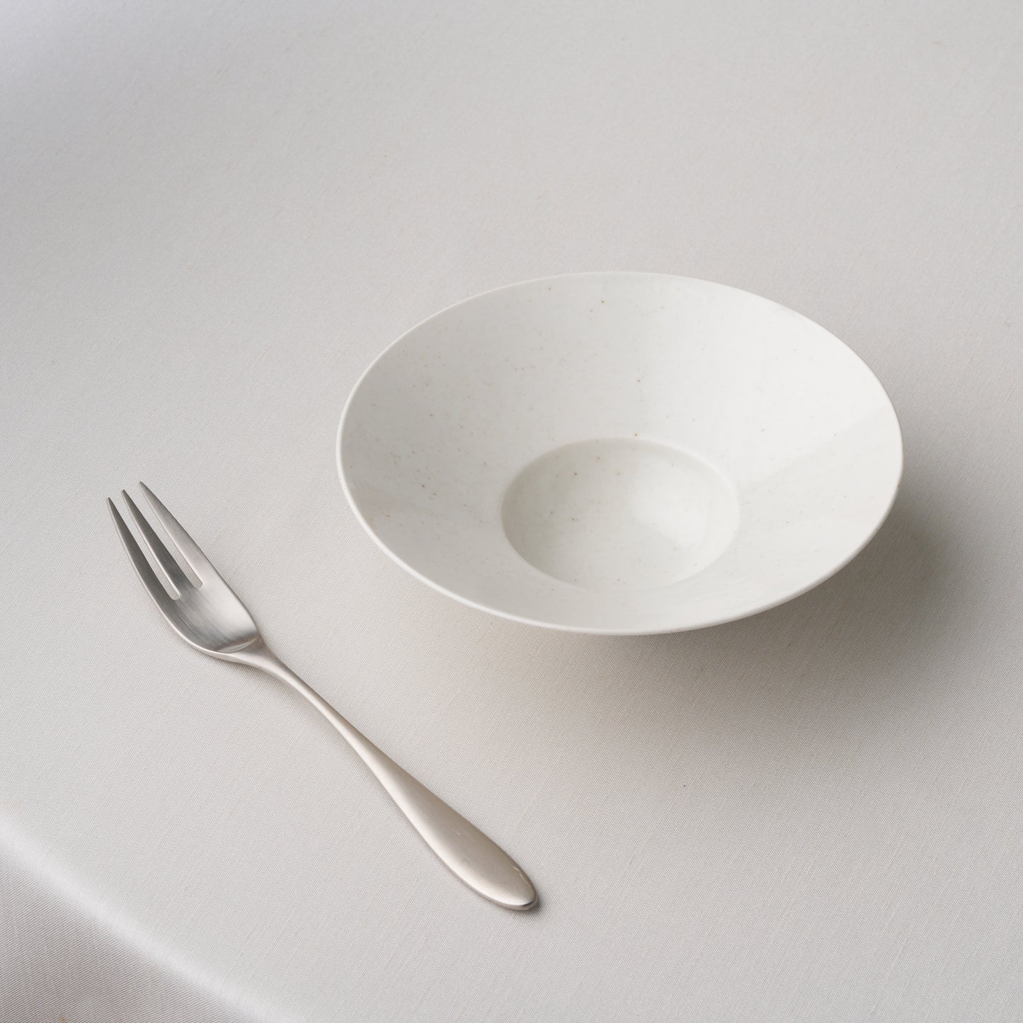 Frame Wide Rim Bowl - Ash Glaze