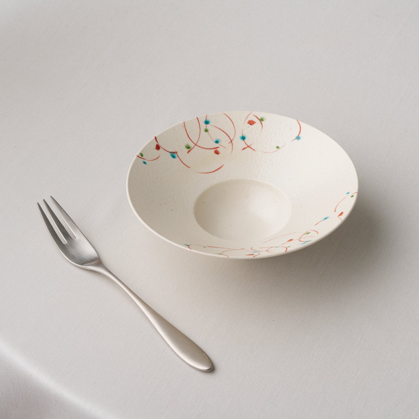 Frame Wide Rim Bowl - Nishiki Karakusa