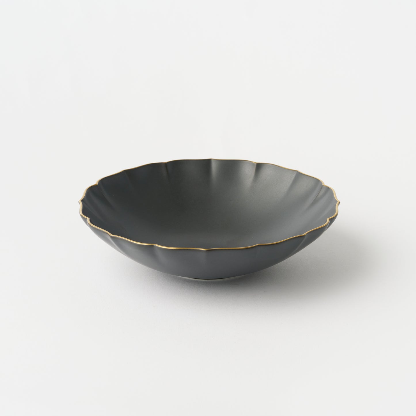 Kikyo Bowl 19cm - Gold Edge Black Matte