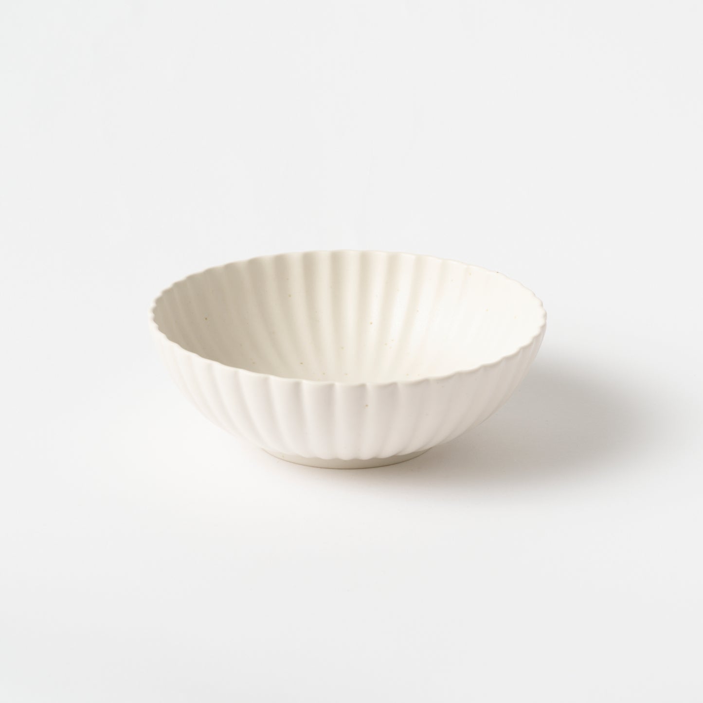 Holland Kikuwari Bowl 18cm