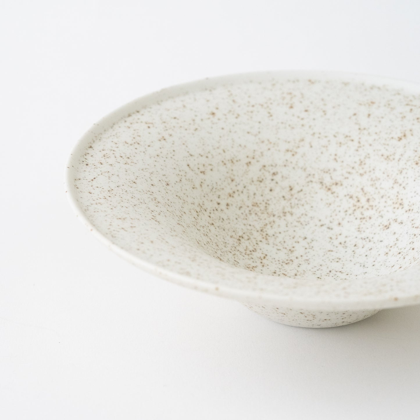 Bowl with Rim φ17.5cm