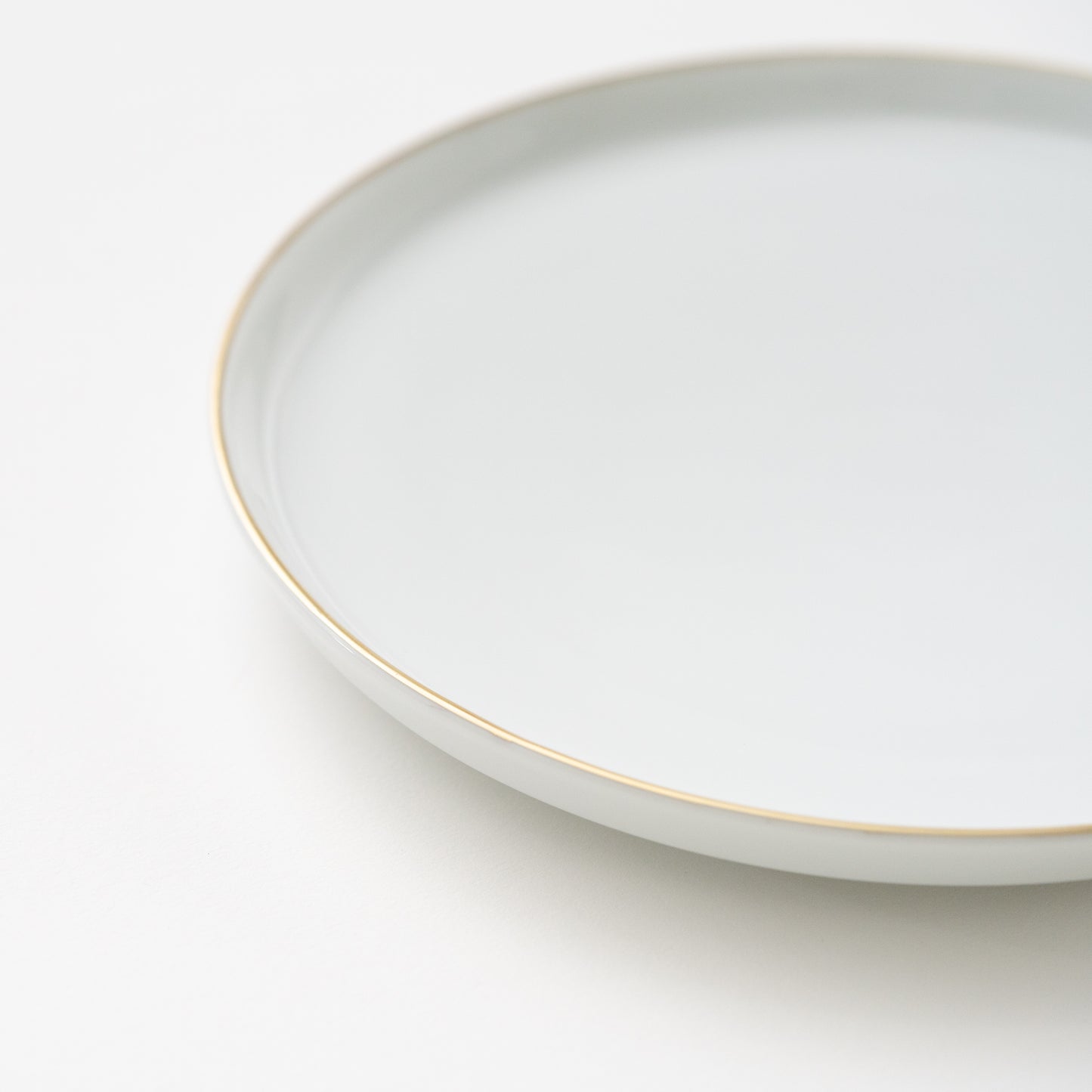 Flat Round Plate 18cm