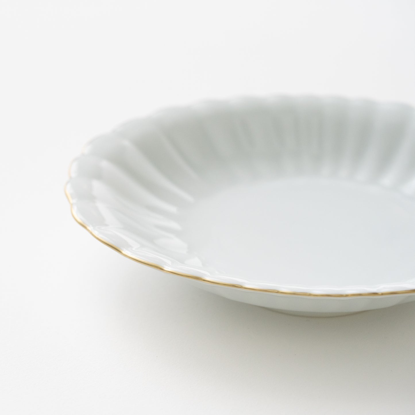 Oval Chrysanthemum-shaped Plate