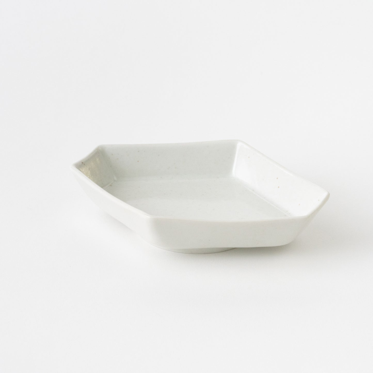 Koma Shaped Plate
