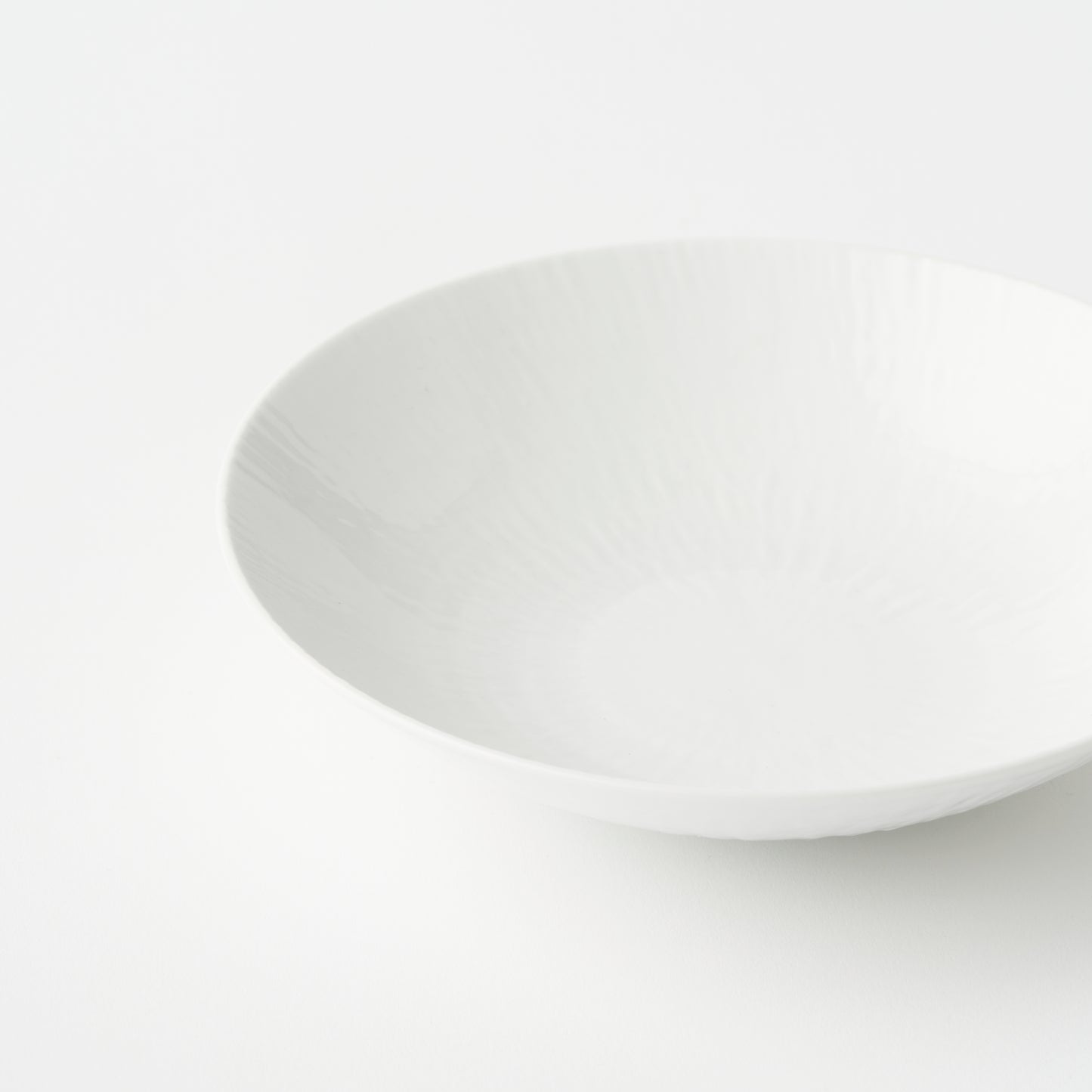 Carved-Pattern Bowl (S)